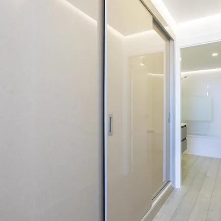 Oceanfront شقة أذيخي