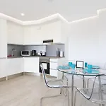 Oceanfront Адехе