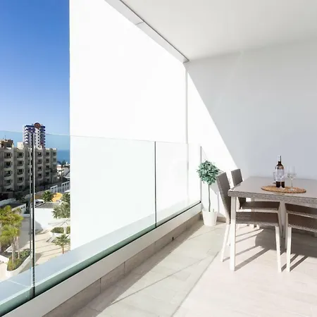 Oceanfront Apartment *
