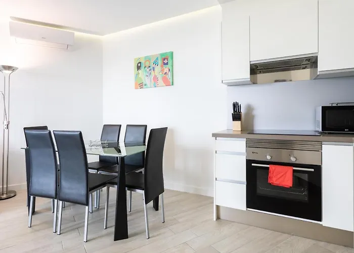 Oceanfront Apartman *